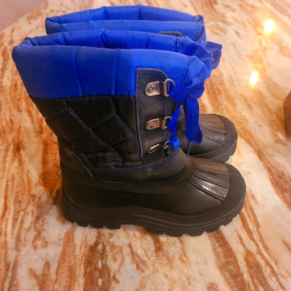 Boys Snow Boots - Size 12